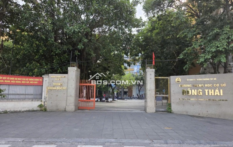 Bán nhà Võng Thị - Lô góc, Cạnh Hồ, Vị trí đẳng cấp, An sinh tuyệt vời, 95m2, giá 30.9 tỷ